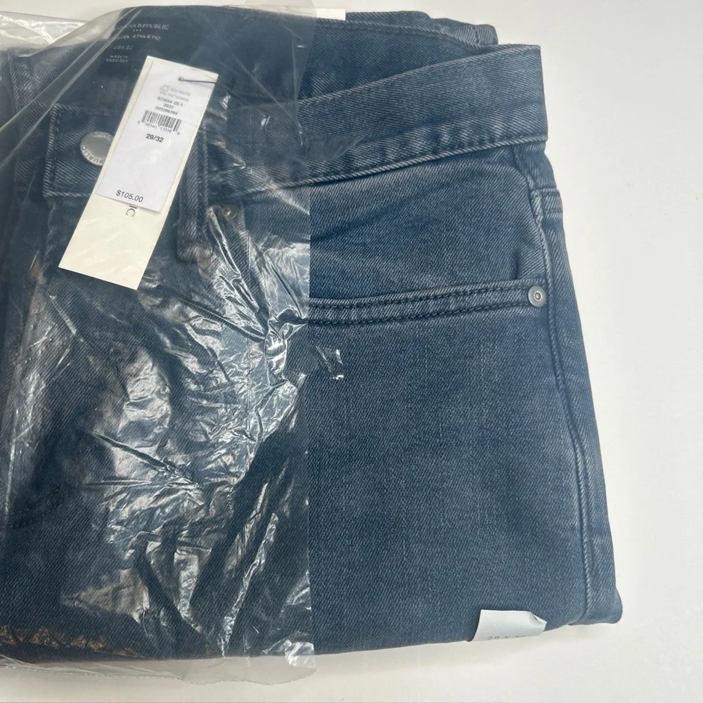 NWT Banana Republic Men’s Athletic Traveler Jeans 29x32 Vintage Blue Stretch